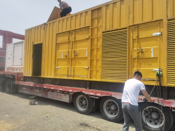 兴和除了负载情况和发动机维护，还有哪些因素会影响 200kw 柴油发电机的油耗？
