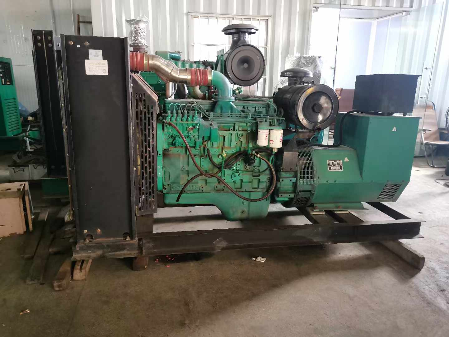 兴和发电机租赁如何确定电缆的承载电流是否在安全范围内？