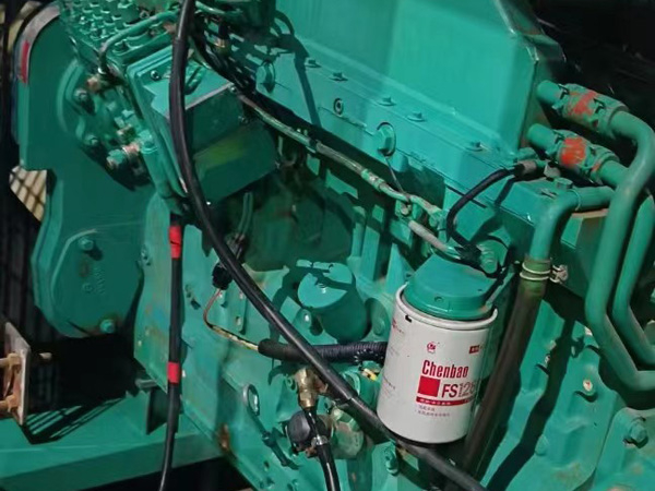 兴和如何确定新的发电机组控制系统是否与原系统兼容？