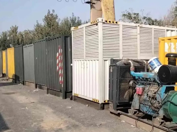 兴和200KW柴油发电机机组每小时油耗是多少？