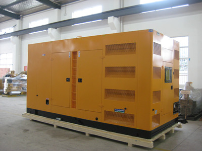 兴和不同类型的发电机组在冬季保养时的注意事项有何差异？