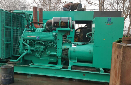 兴和发电机组如何判断水冷式机油散热器内部是否需要清洗？